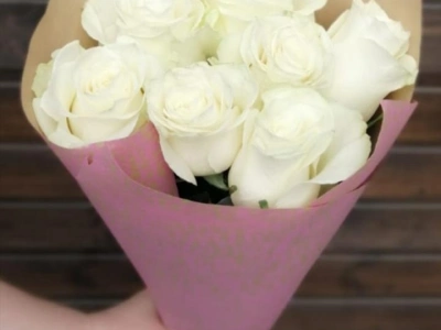 Букет из белых роз «Севиль»