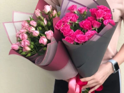 Букет из кустовых роз «Приятный комплимент»