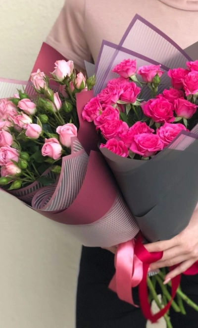 Букет из кустовых роз «Приятный комплимент»