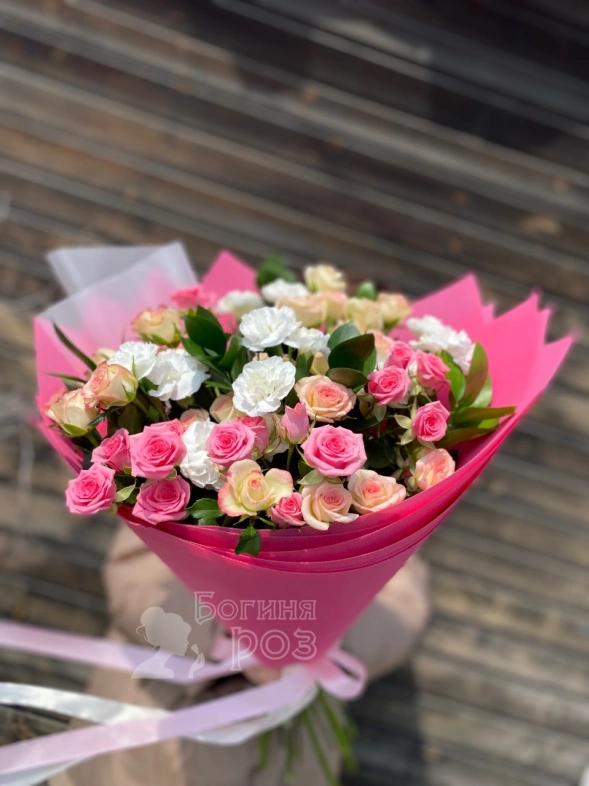 Ассорти из кустовых роз