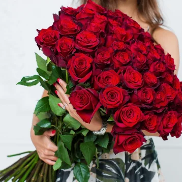 Монобукет из красных роз «Штиль»