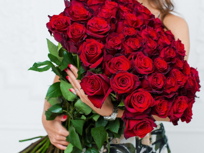 Монобукет из красных роз «Штиль»