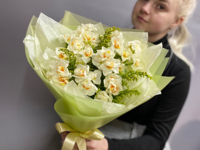 Букет из нарциссов