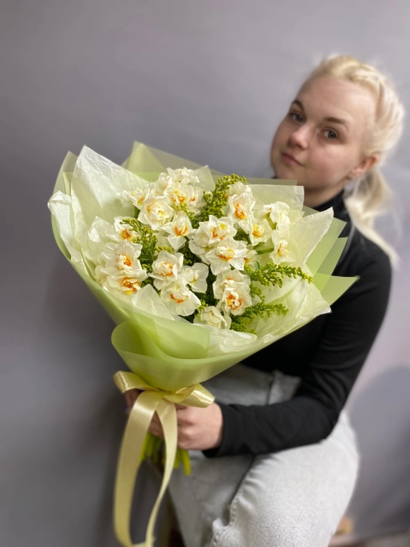 Букет из нарциссов