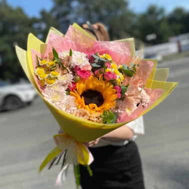 Букет с  подсолнухом 
