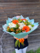 Яркий с герберами 1