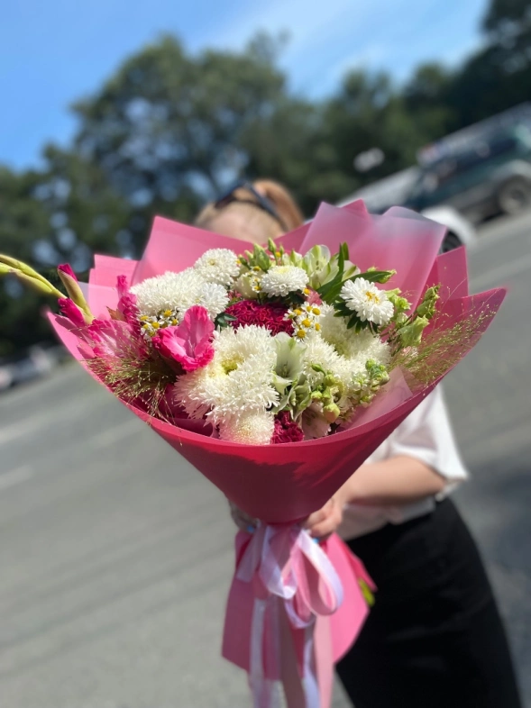 Любовь яркая