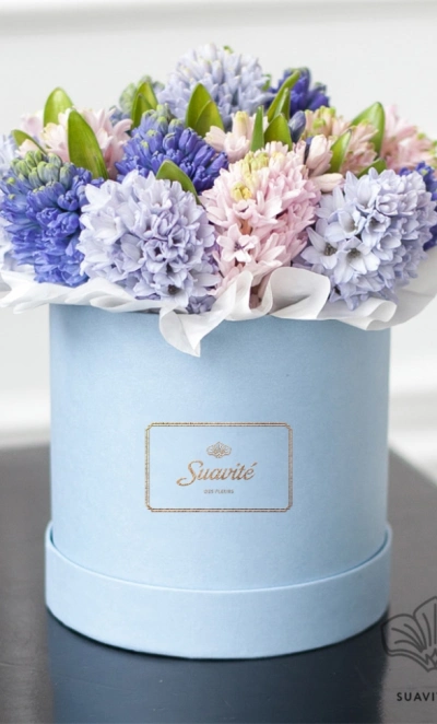 Гиацинты в коробке