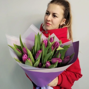 Букет из Тюльпанов 19 Шт фиолетовые
