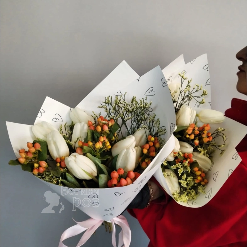 Букет из Тюльпанов и  с Гиперикума