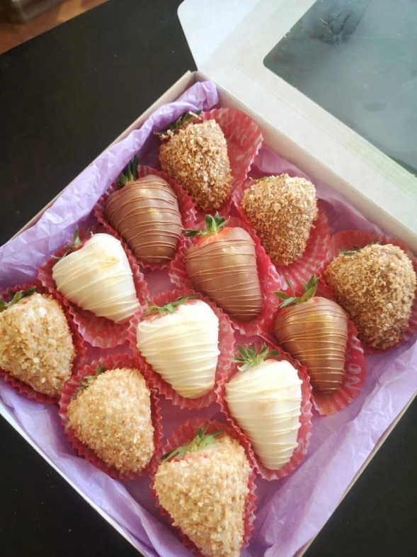 Клубника в шоколаде 12 Шт