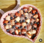 Клубника в шоколаде в сердце 0