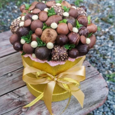 Коробка с вкусняшками