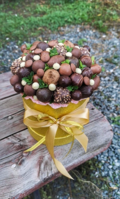 Коробка с вкусняшками