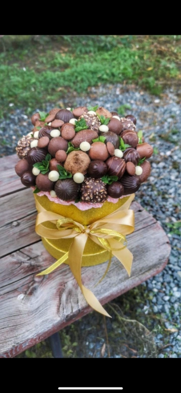 Коробка с вкусняшками