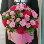 Корзина с роз и лизиантусов от интернет-магазина «Богиня роз»в Находке